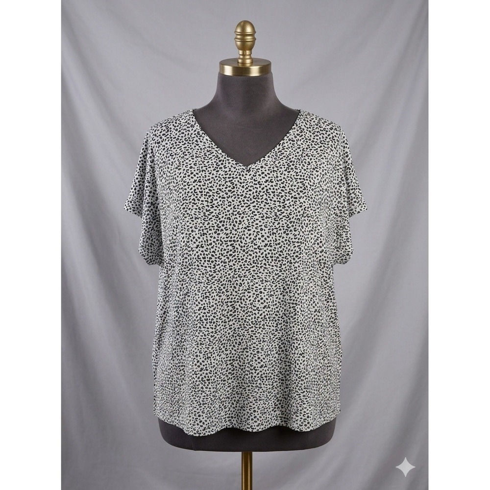 Belle‎ By Kim Gravel Tripleluxe Knit Tee Top Animal Print White Black Size 3X